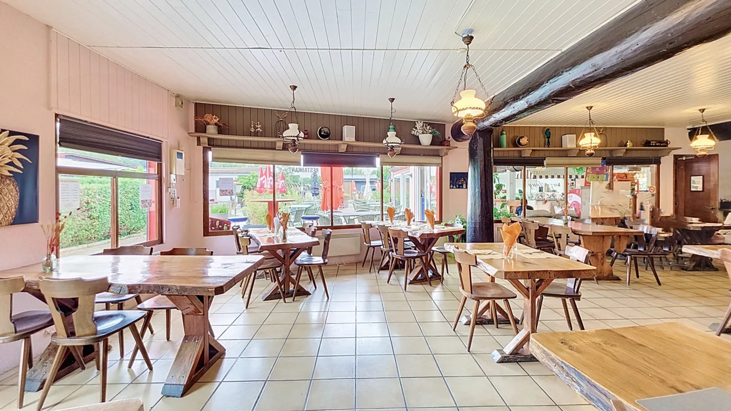 Opportunité de restaurant au bord du lac - Photo 10 sur 17