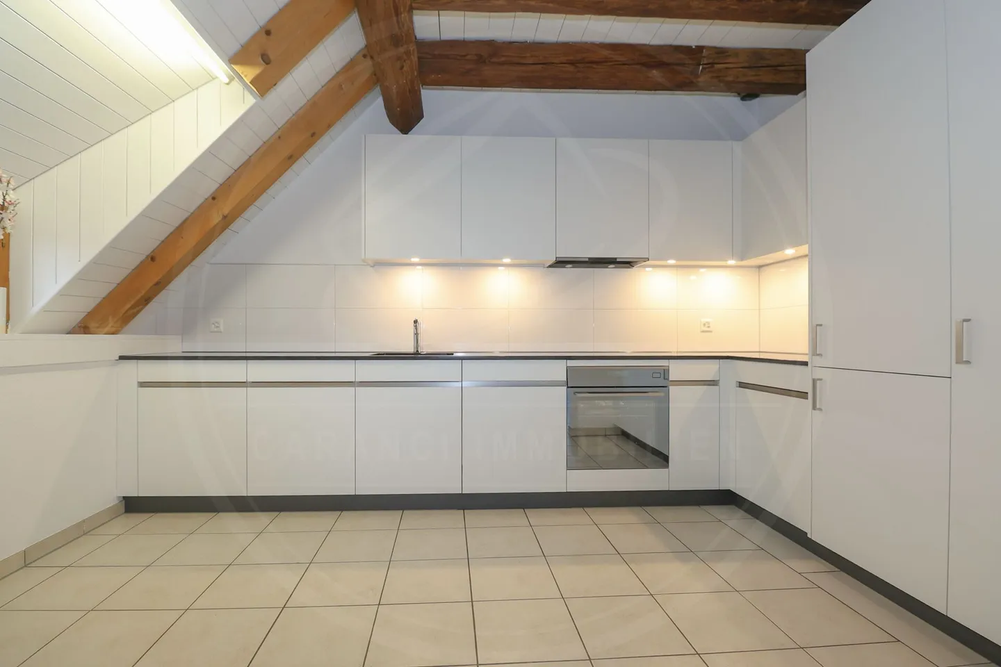 Appartement en duplex rénové de 5½ pièces dans l'historique 'Schlössli' de Koblenz à vendre - Photo 5 sur 20