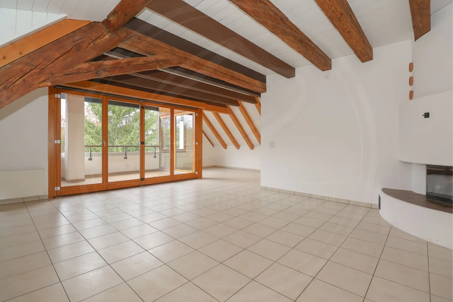 Appartement en duplex rénové de 5½ pièces dans l'historique 'Schlössli' de Koblenz à vendre - Photo 8 sur 20