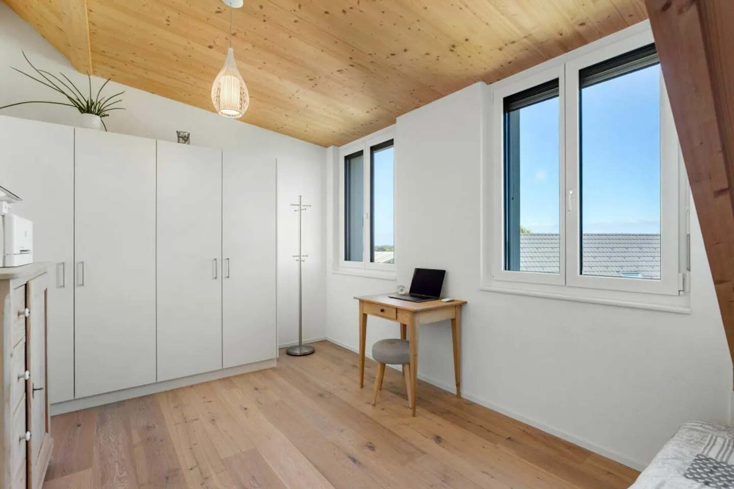 Grosszügige moderne Attique - Foto 8 von 13