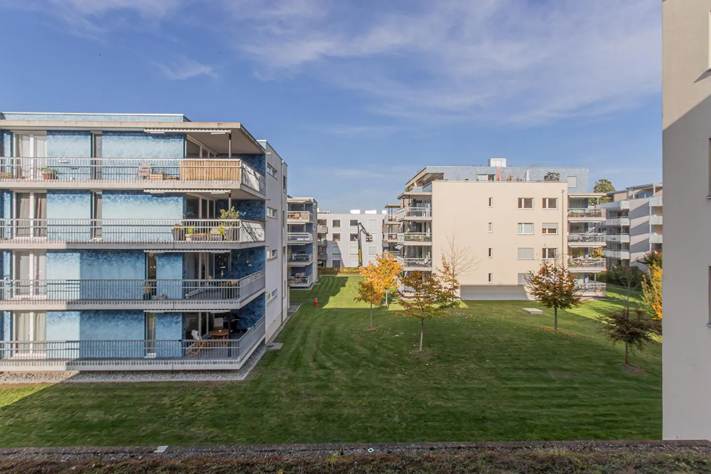Espace de stationnement pour motos dans un emplacement central à Kreuzlingen - Photo 2 sur 2
