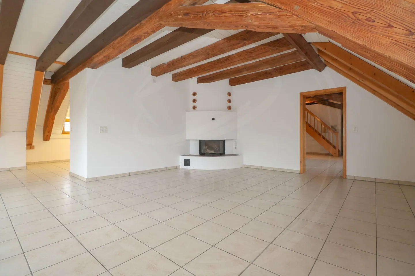 Appartement en duplex rénové de 5½ pièces dans l'historique 'Schlössli' de Koblenz à vendre - Photo 9 sur 20