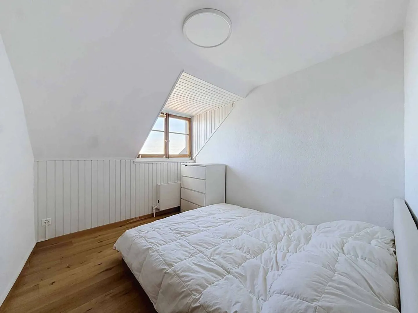 Charmante Attique mit Seeblick - Foto 7 von 10