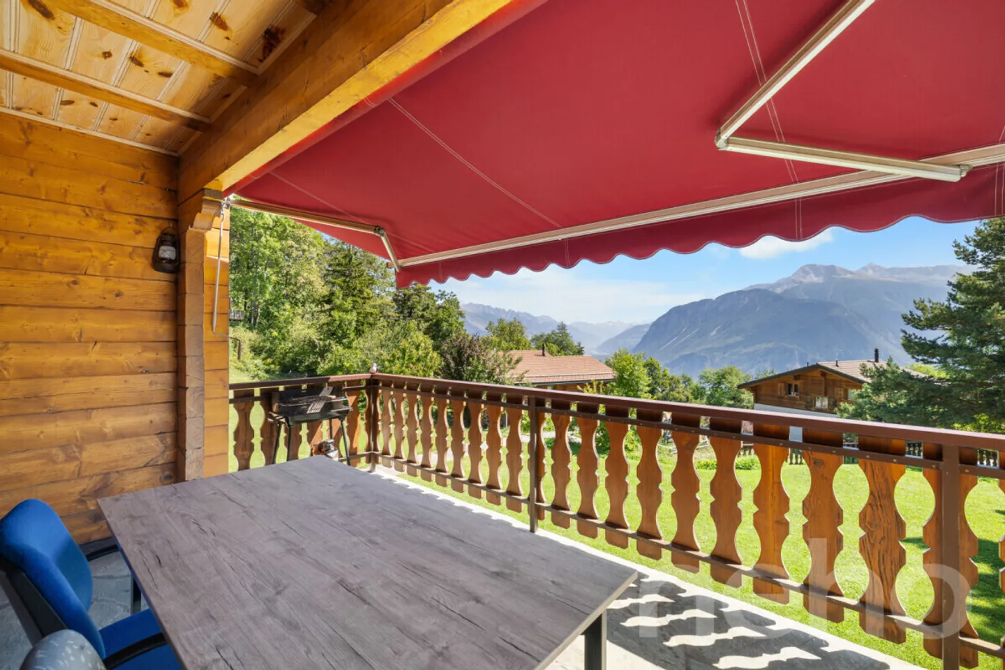Chalet di prestigio a Crans-Montana con appartamento indipendente - Foto 4 di 12