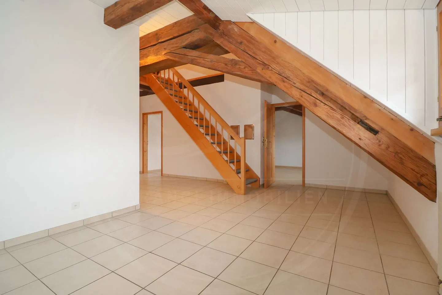 Appartement en duplex rénové de 5½ pièces dans l'historique 'Schlössli' de Koblenz à vendre - Photo 12 sur 20