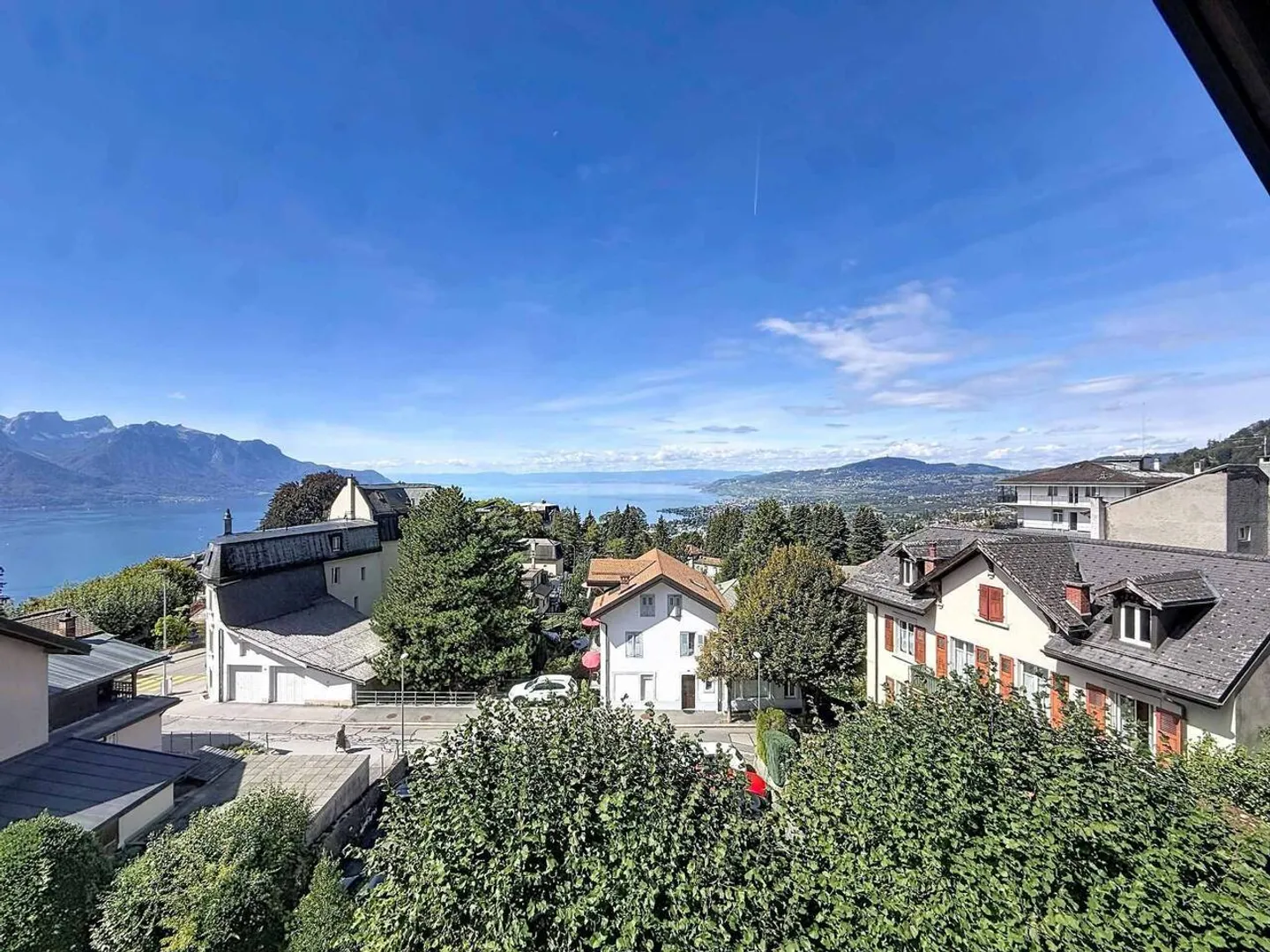 Charmante Attique mit Seeblick - Foto 1 von 10