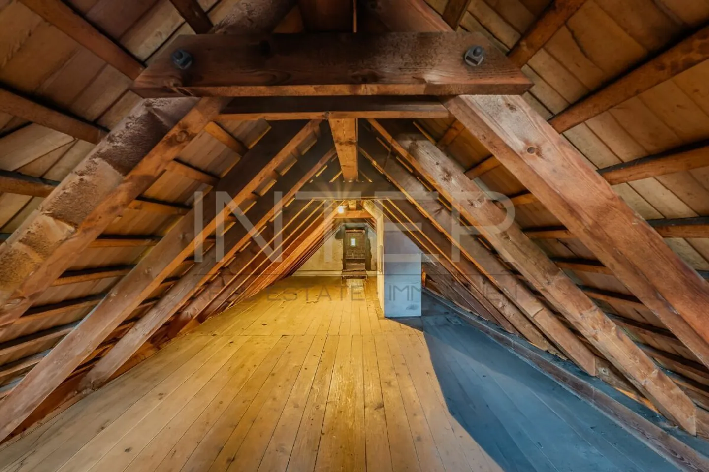 Stilvolles freistehendes Haus mit Seesicht - Foto 23 von 30