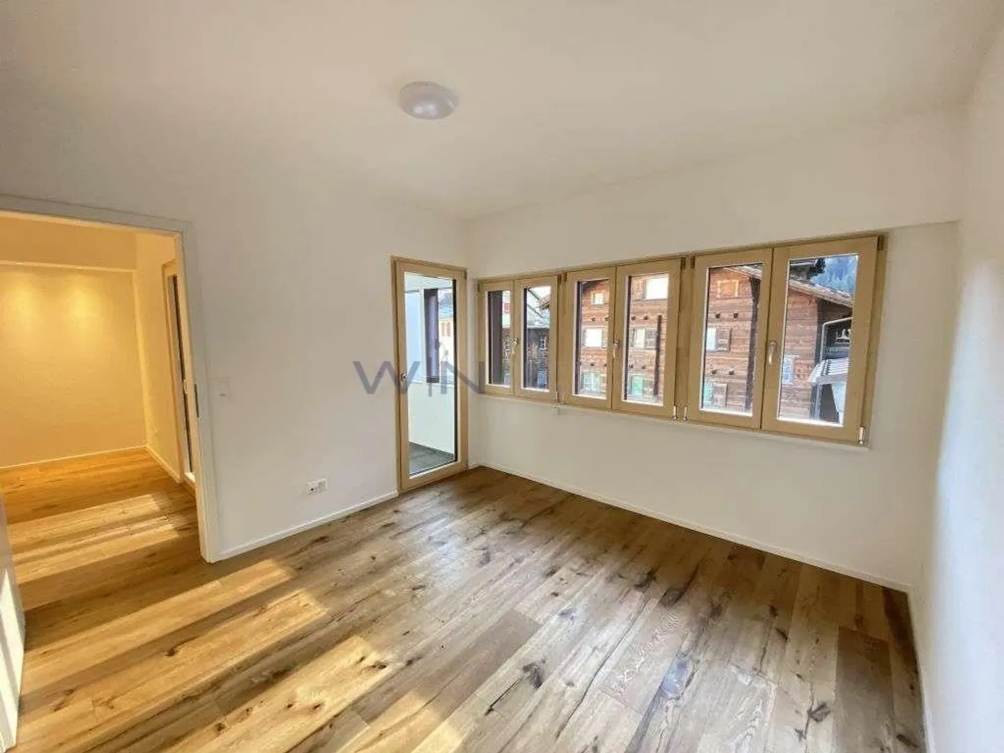 Alpine Glamour: 2.5 Rooms in First Occupancy - Photo 5 of 6