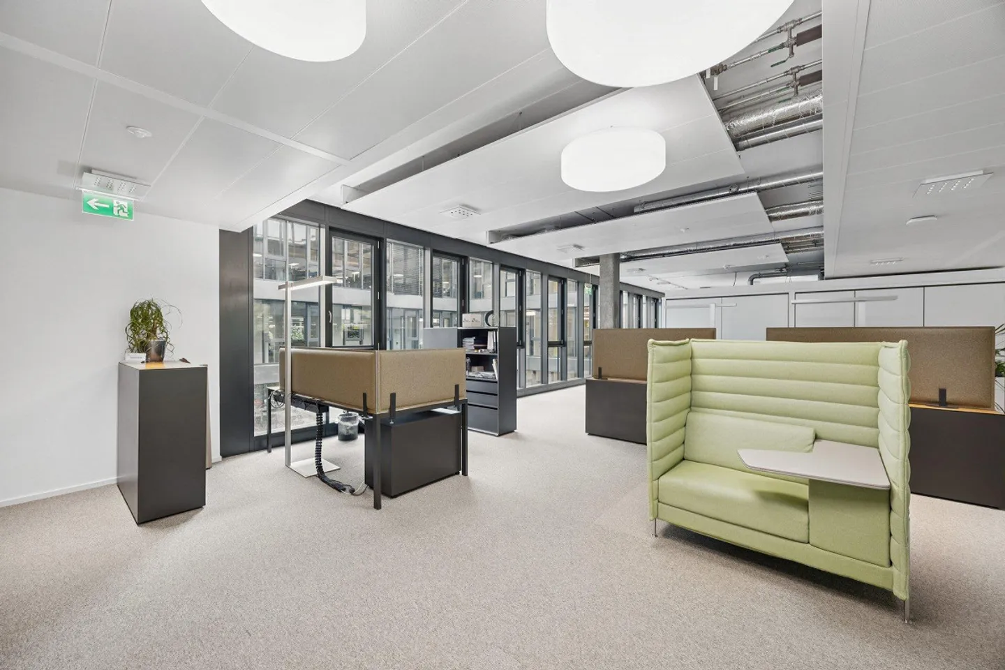 Attractive office space for rent - Photo 4 of 5