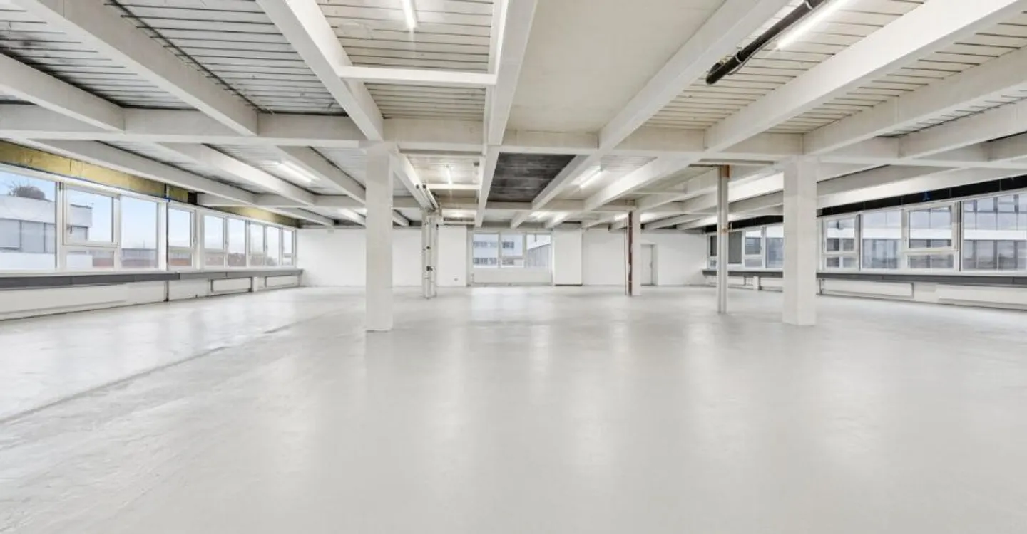 Spazio commerciale o studio con ufficio e area di produzione - Foto 6 di 11