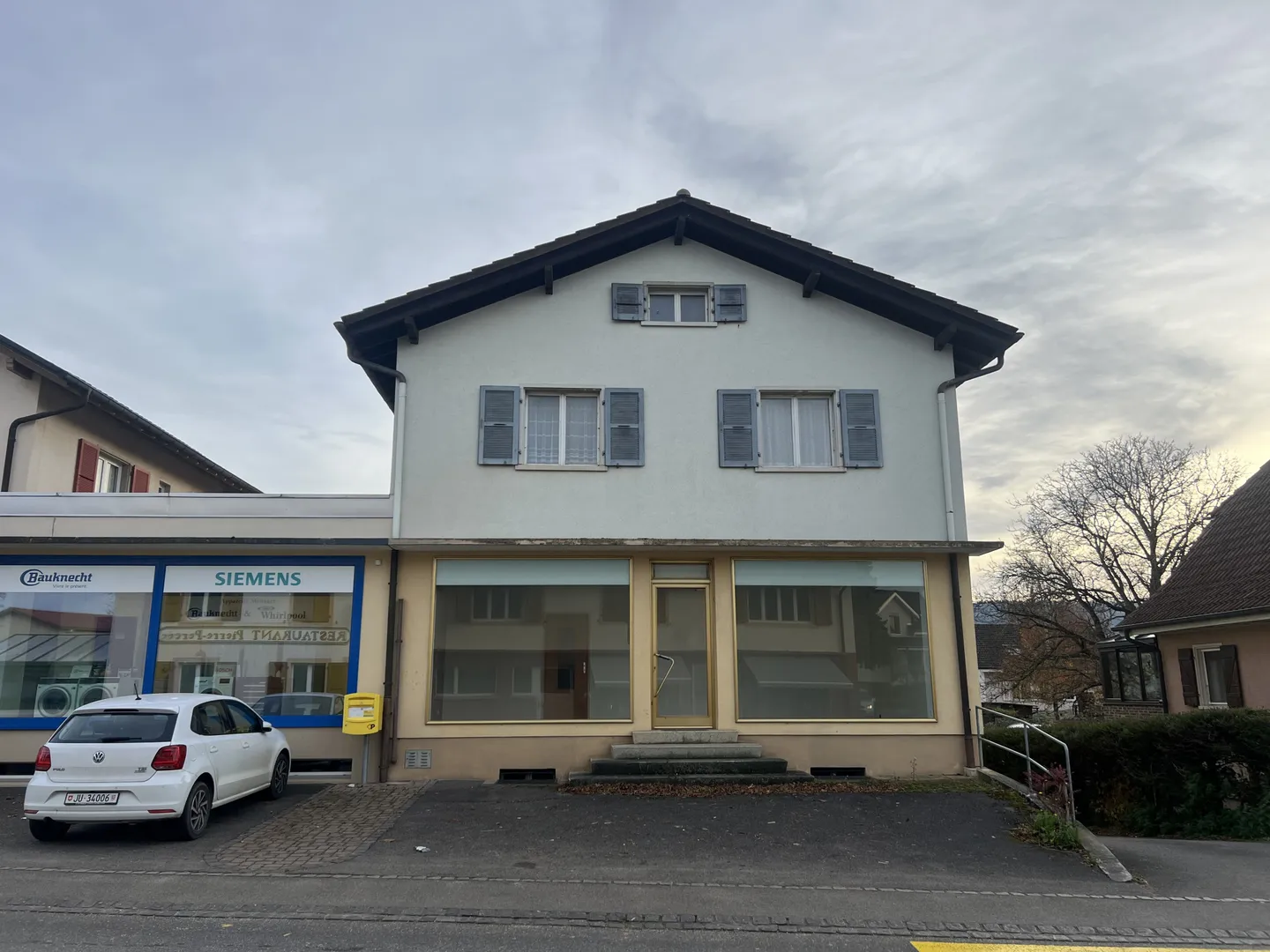 Gemischtes Gebäude in Courgenay - Foto 1 von 36