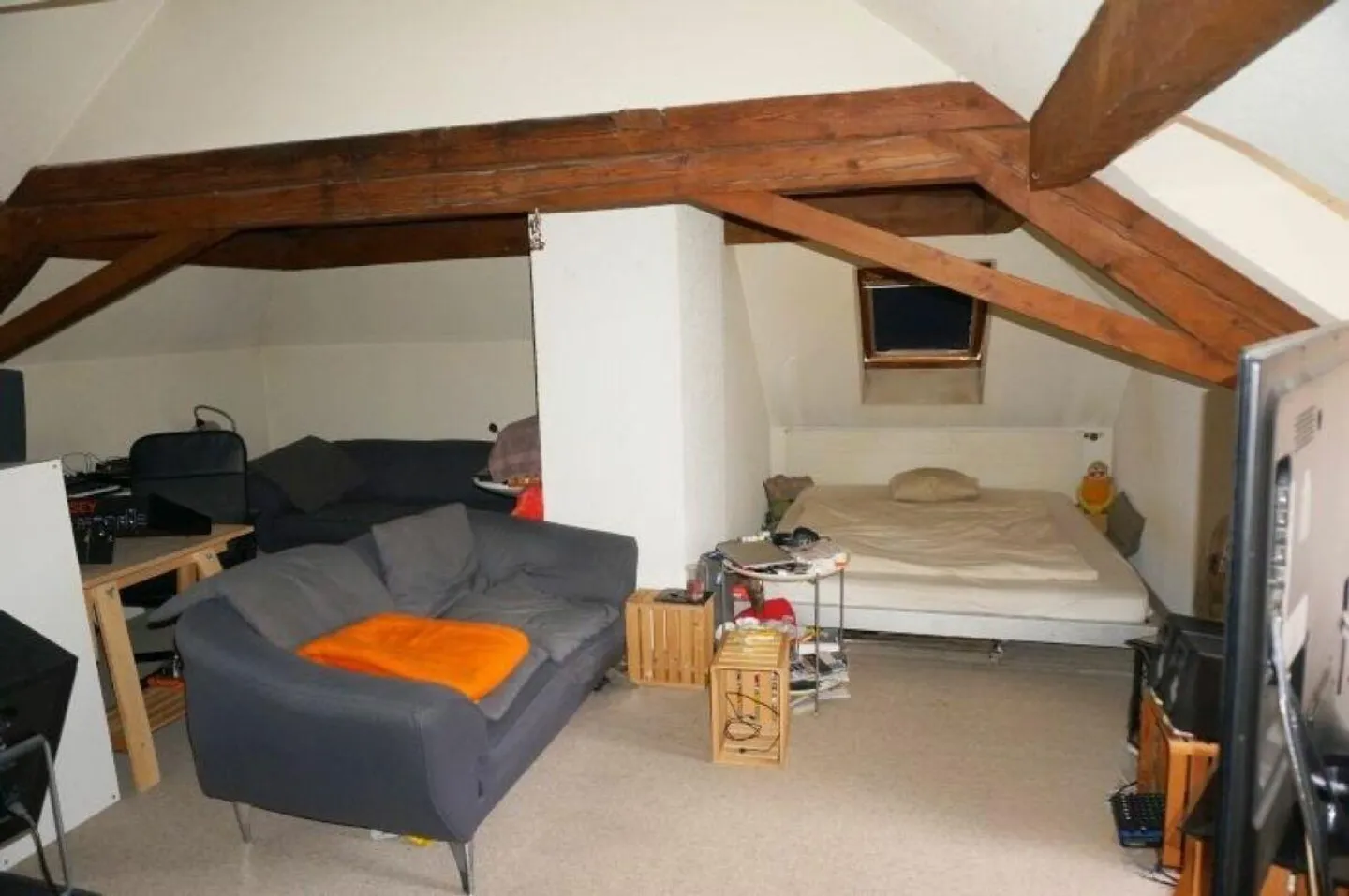 Appartamento duplex di 2½ stanze e appartamento di 1½ stanza con due garage singoli e due posti auto - Foto 11 di 11