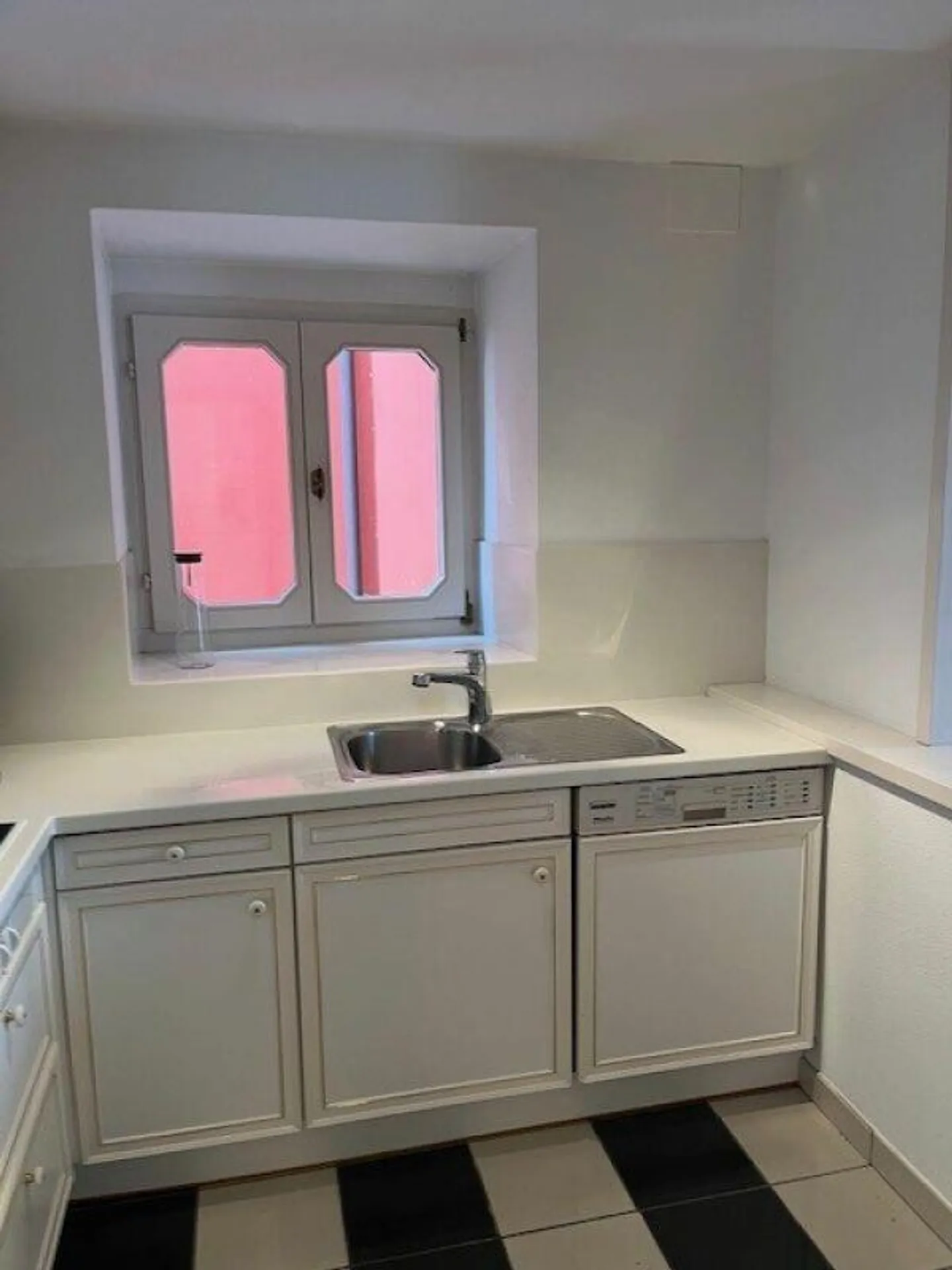 Apartment by the lake in Ascona for rent - Photo 4 of 7