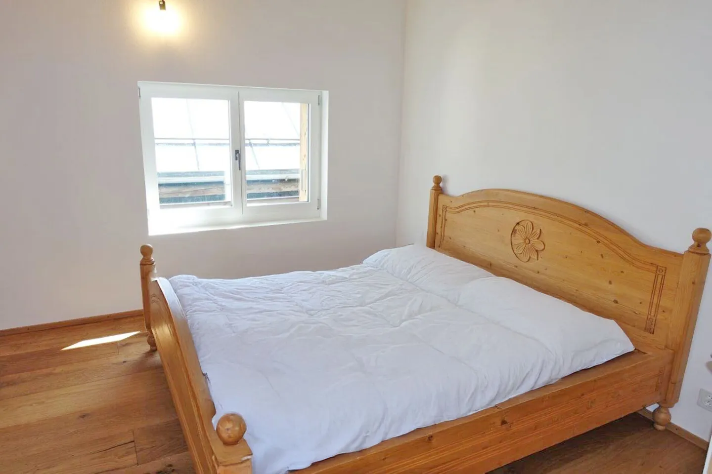 4.5-Zimmer-Ferienwohnung Nr. 2 in einem historischen Zweifamilienhaus in Luven - Foto 6 von 13