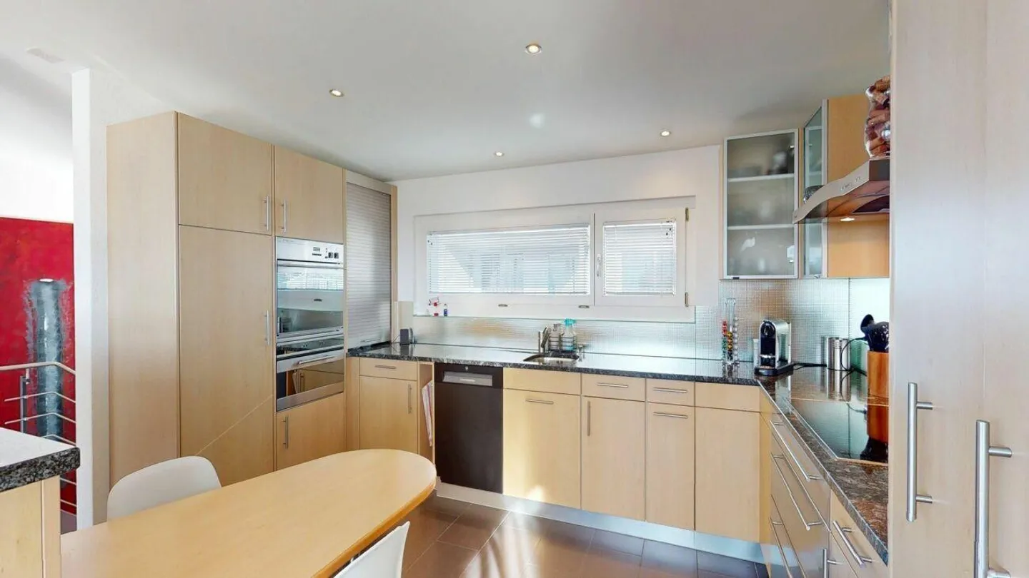 Your home with lake and mountain views - Photo 4 of 12