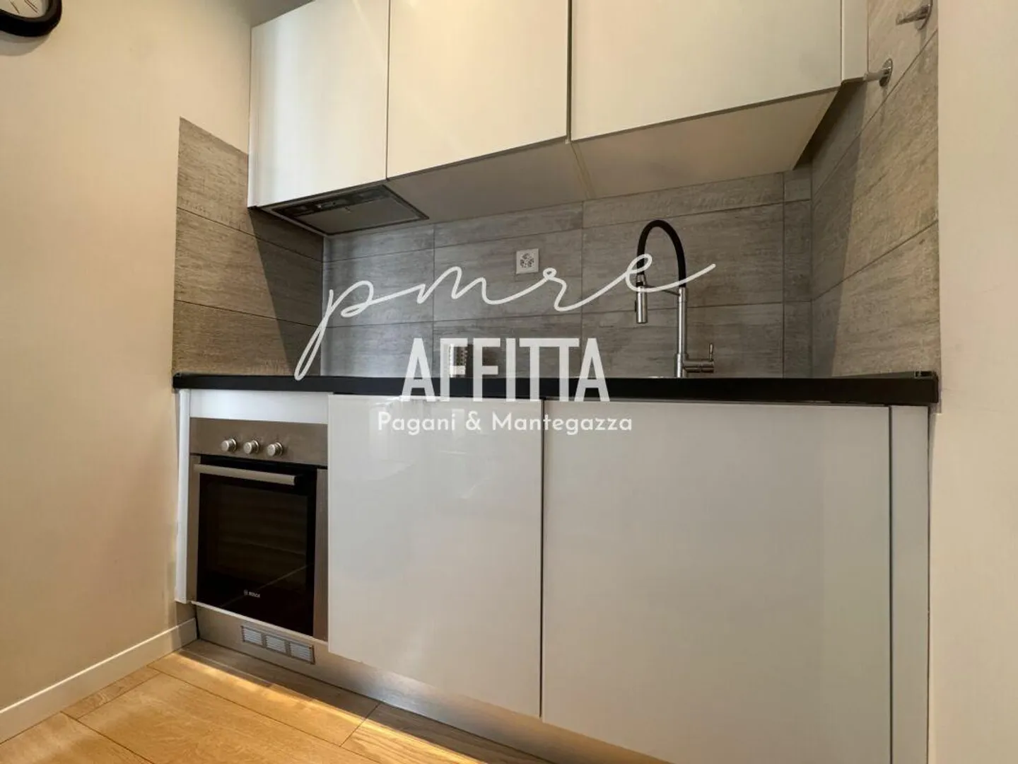 LUGANO | 2.5 LOCALI ARREDATO ACCANTO A VILLA SASSA - Foto 3 di 8
