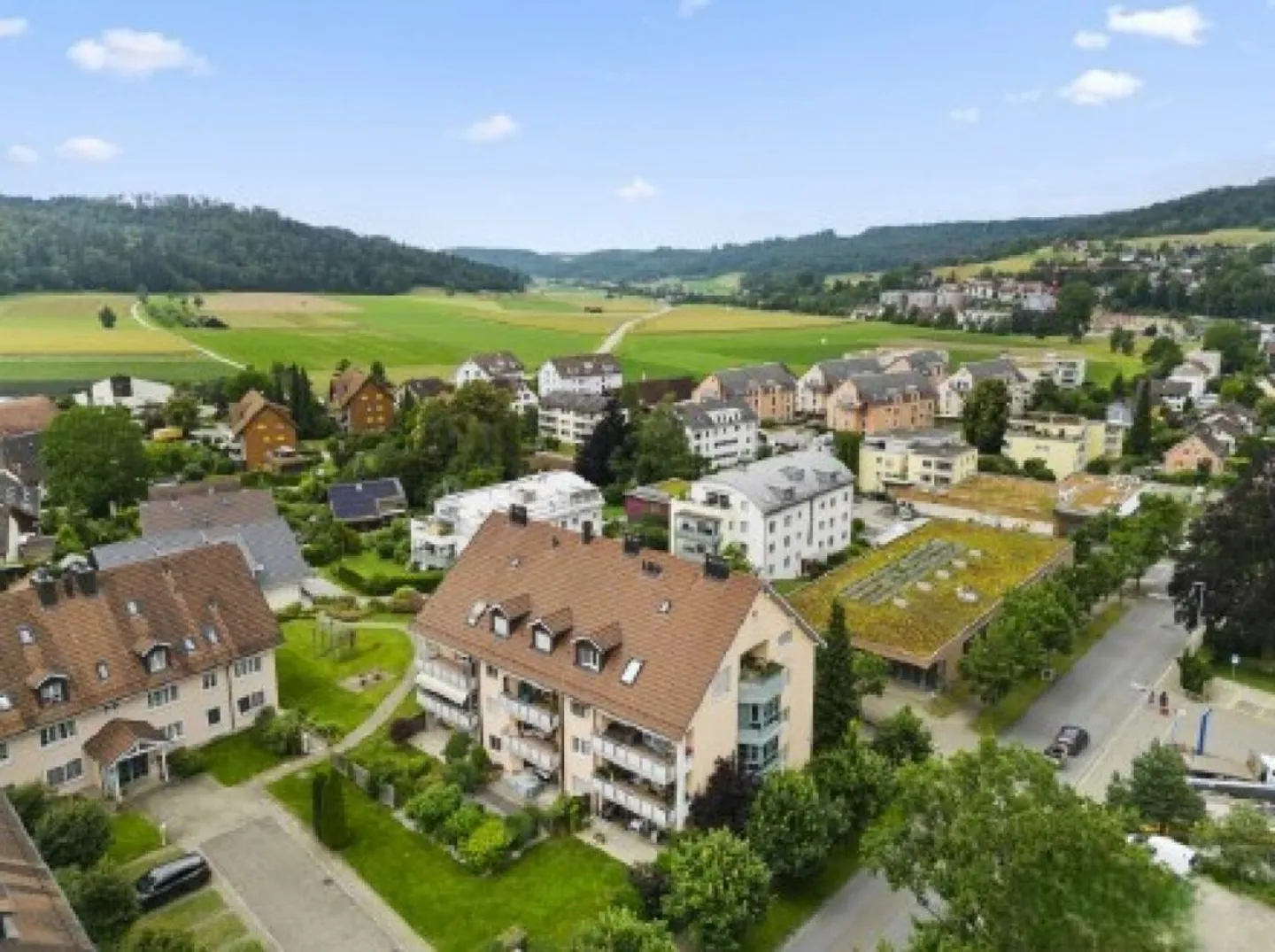 La tua nuova casa - appartamento luminoso e accogliente di 4,5 stanze nel cuore di Elgg - Foto 3 di 13