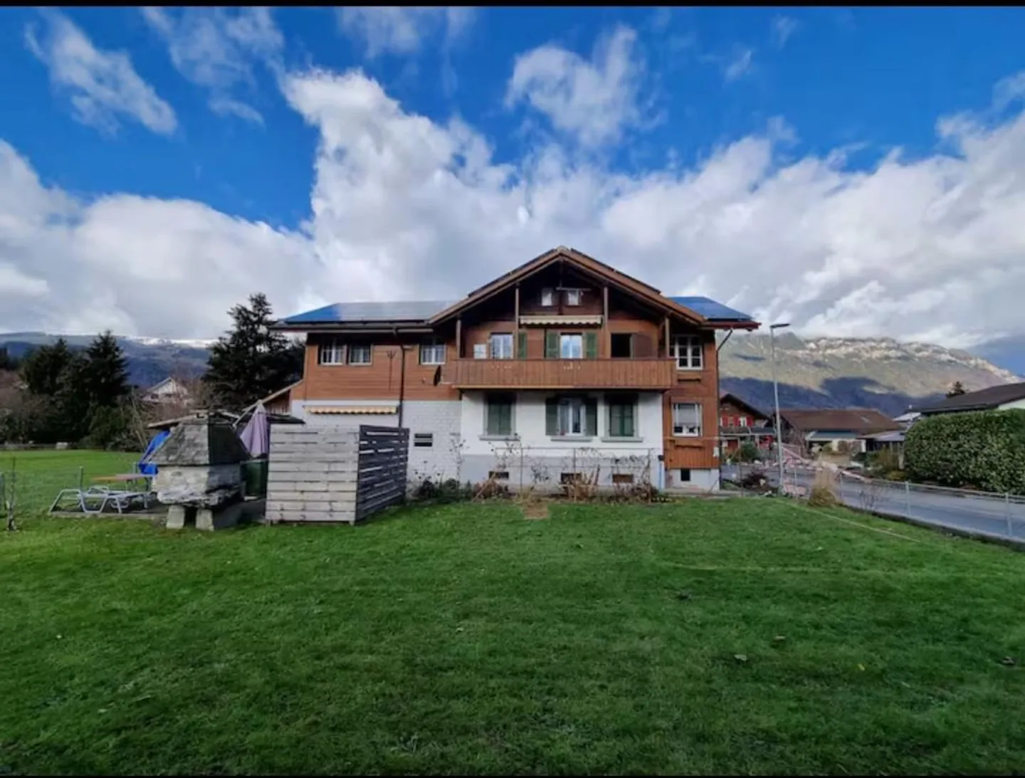 Appartamento 3.5 locali con enorme area esterna - Foto 1 di 5