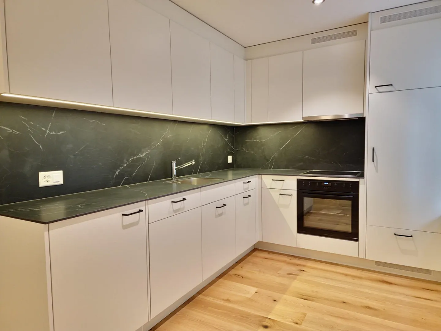 Appartement moderne de 2,5 pièces à Saint-Gall - Photo 1 sur 4
