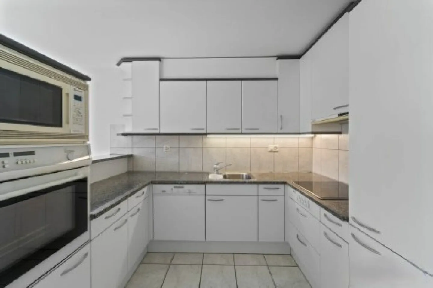 La tua nuova casa - appartamento luminoso e accogliente di 4,5 stanze nel cuore di Elgg - Foto 6 di 13