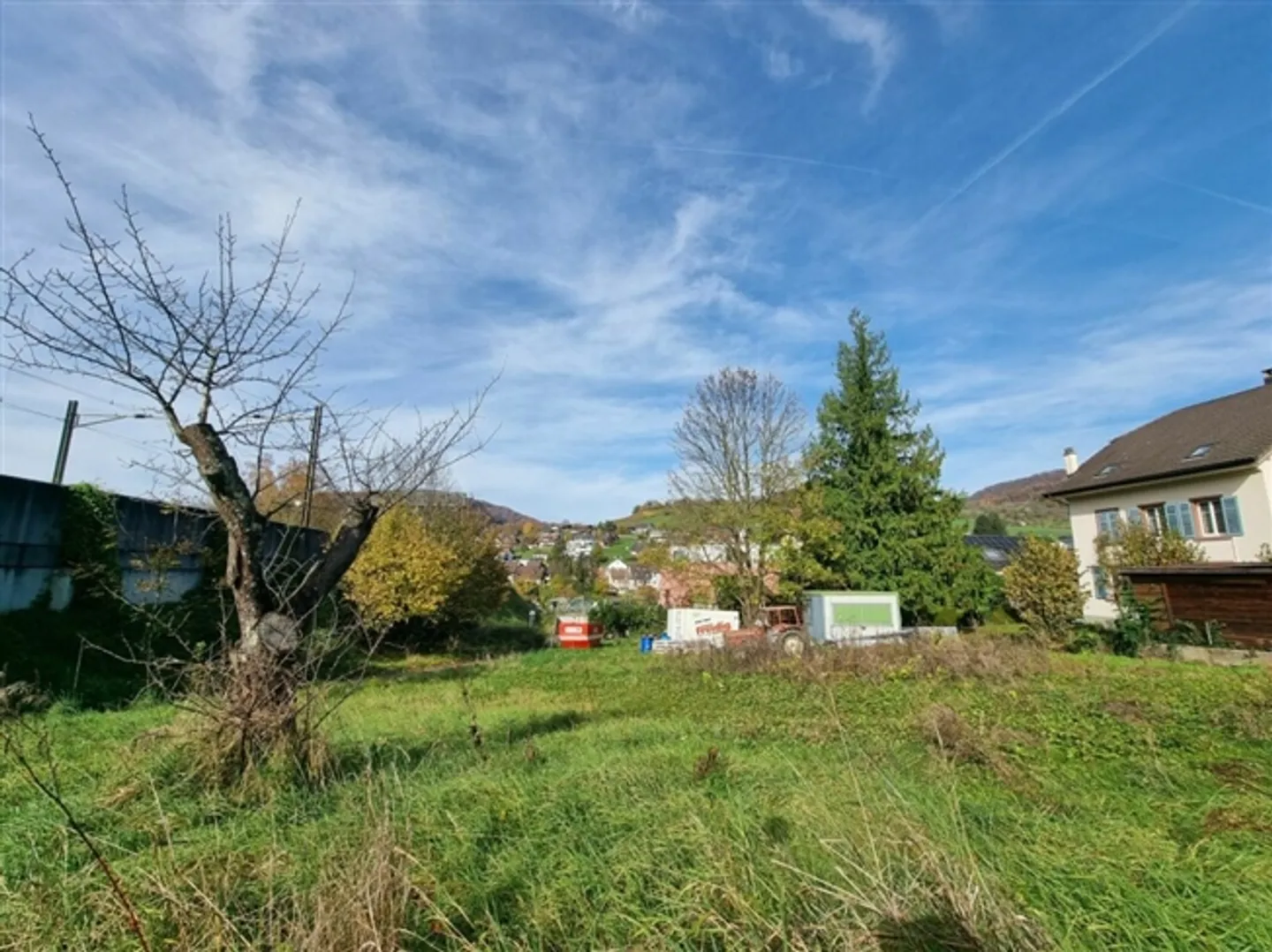 Single house for sale - Photo 1 of 8