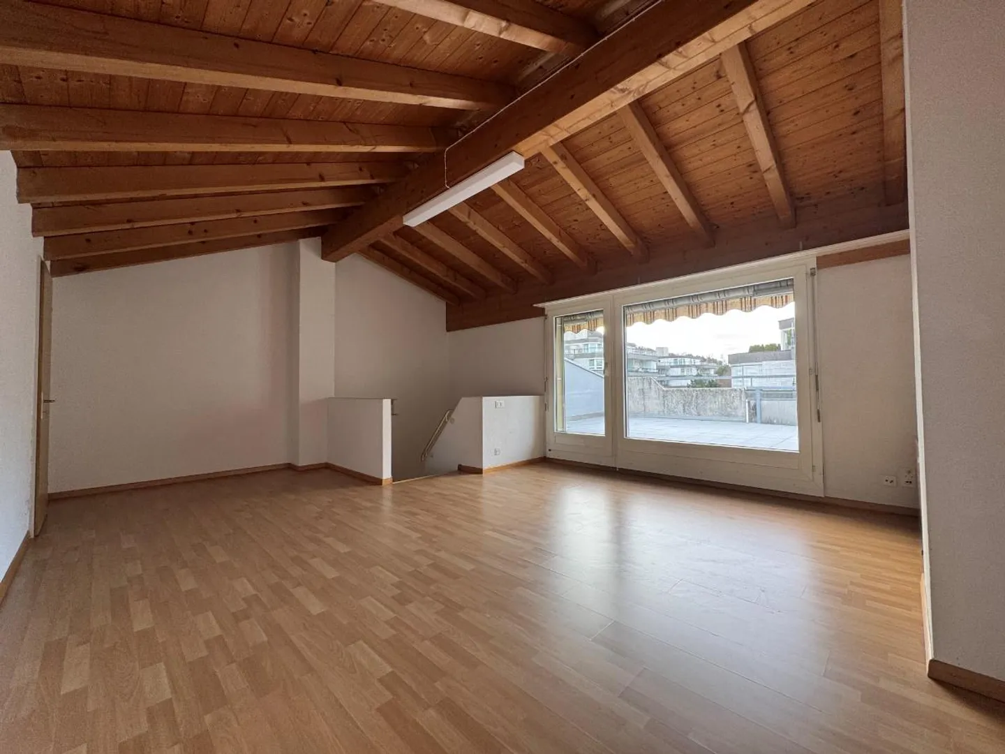 Duplex for rent - Photo 3 of 10