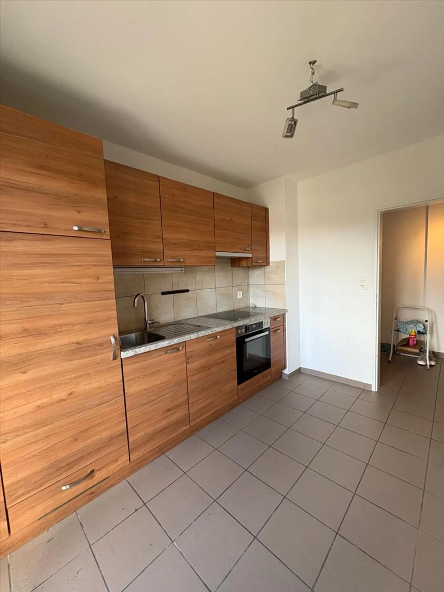 Magnifico appartamento di 4,5 stanze sotto il tetto a Henniez - Foto 10 di 24