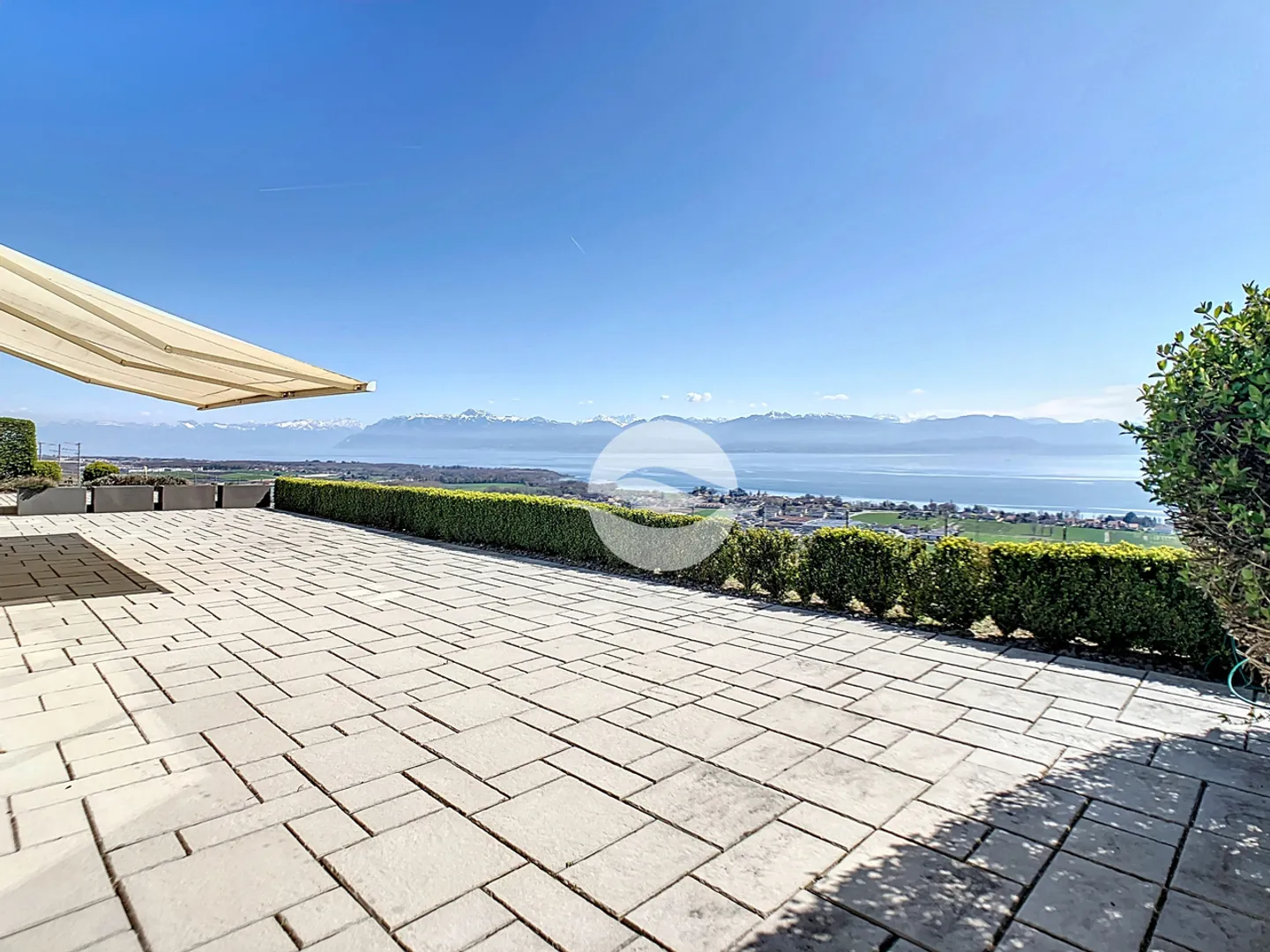 3,5-Zimmer-Wohnung - Blick auf den See und die Alpen - Foto 1 von 12