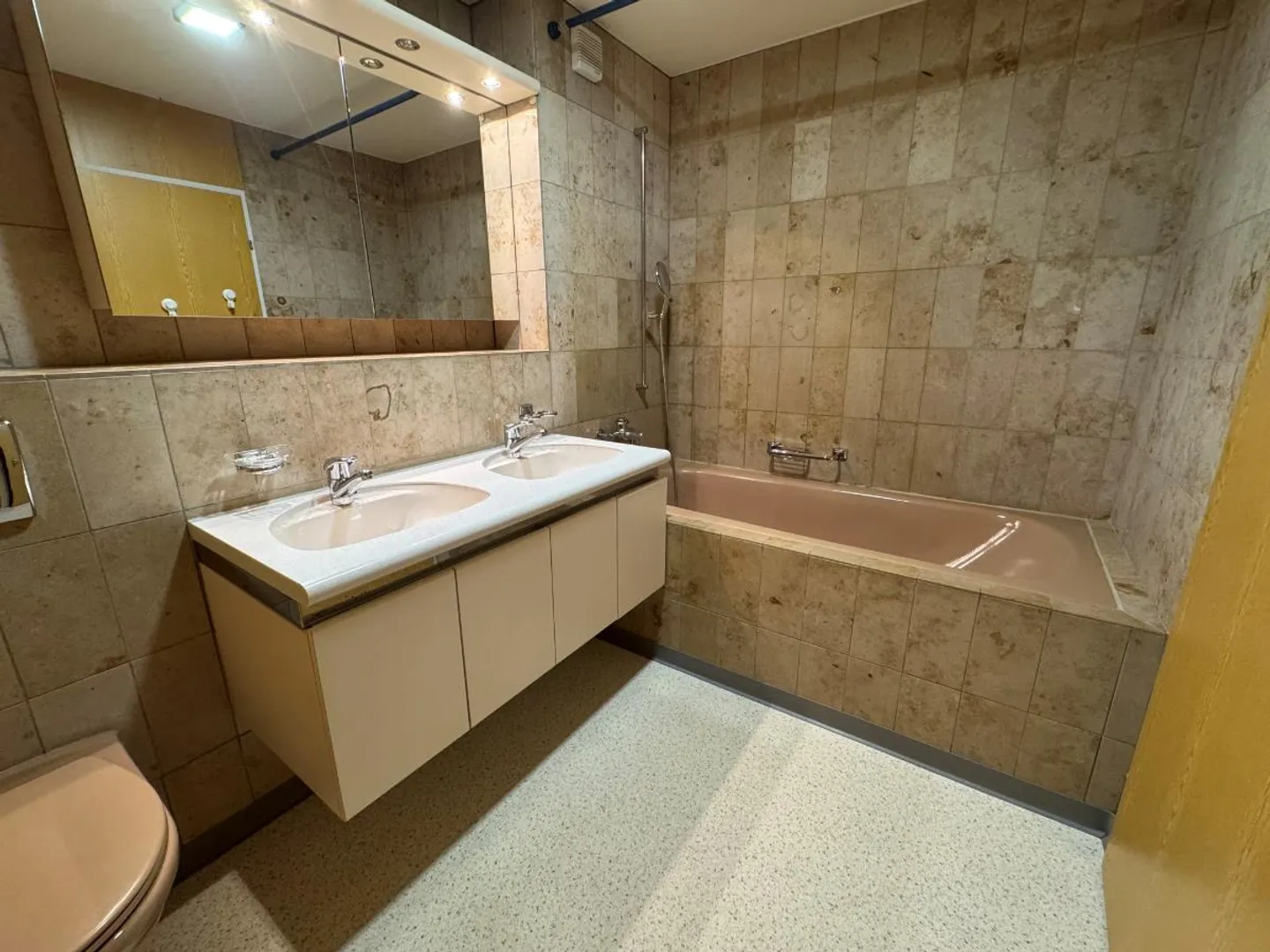 Duplex for rent - Photo 9 of 10