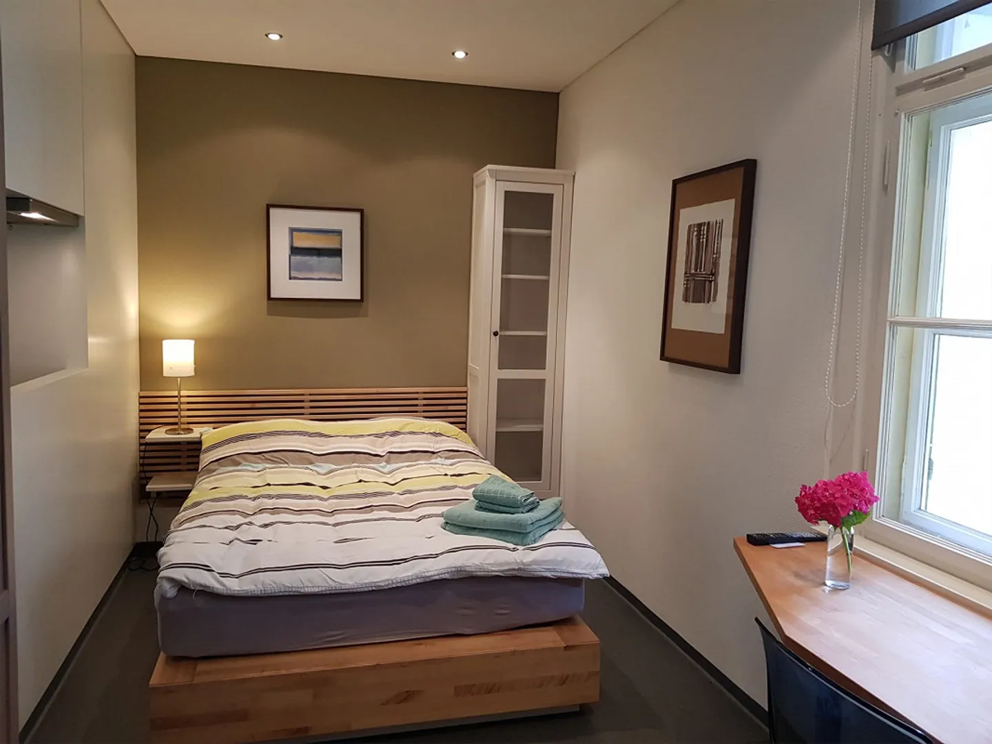 furnished small apartment - Photo 2 of 6