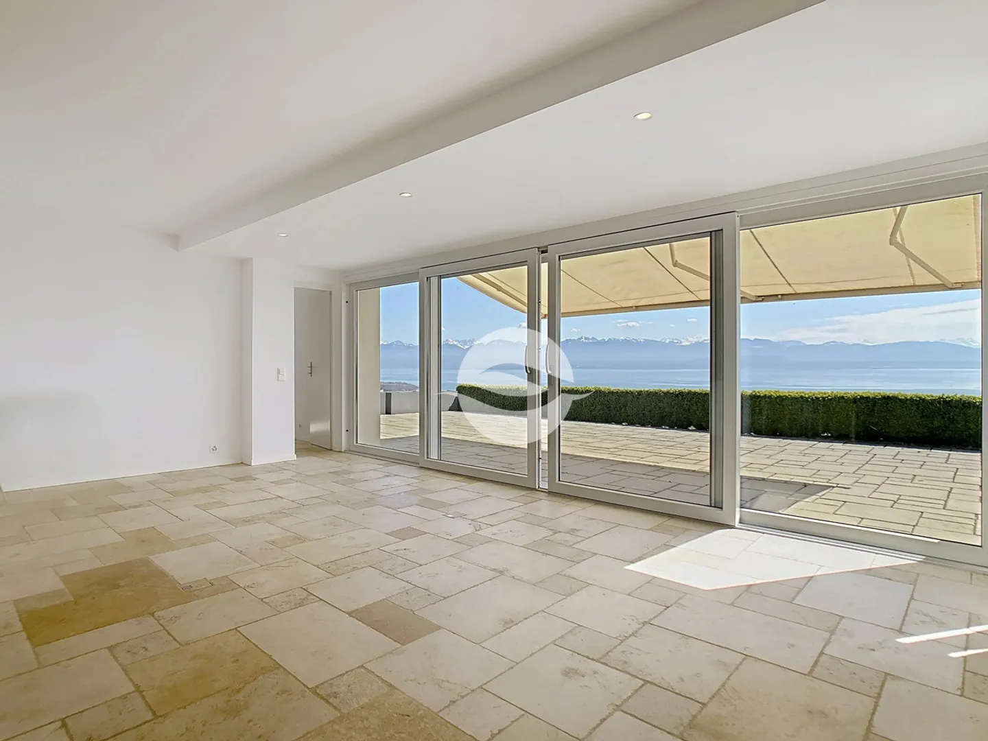 3,5-Zimmer-Wohnung - Blick auf den See und die Alpen - Foto 2 von 12