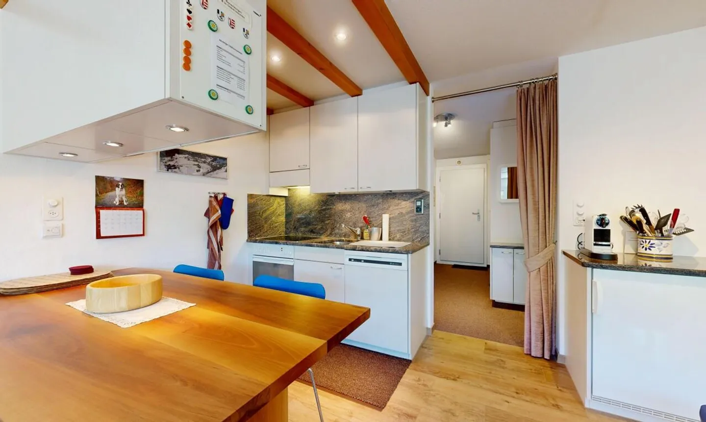 Appartamento 2.5 locali con balcone e vista montagna a Cunter - Foto 3 di 11