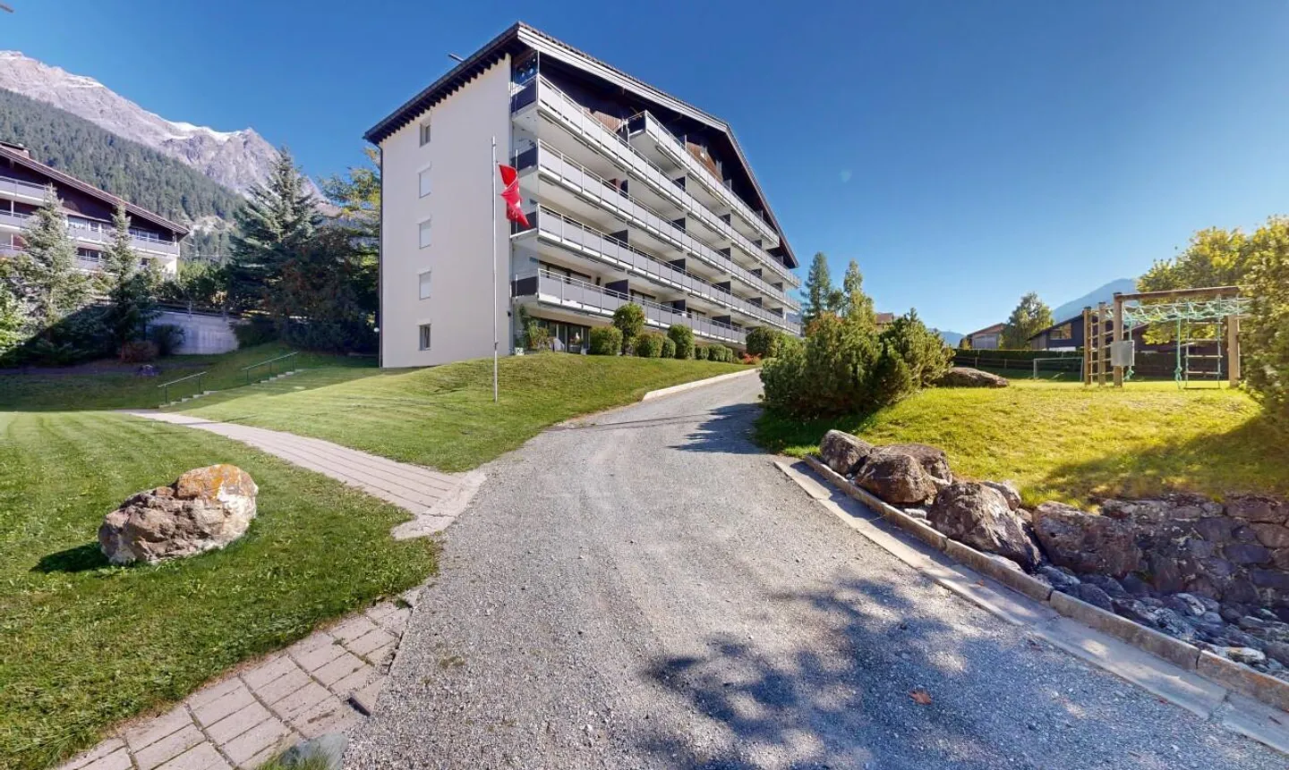 Appartamento 2.5 locali con balcone e vista montagna a Cunter - Foto 10 di 11