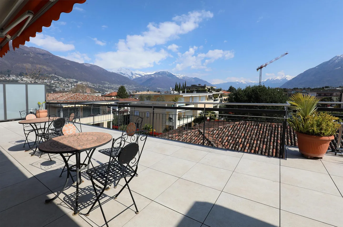 Appartamento di 4,5 stanze con grande balcone e garage - Foto 17 di 19