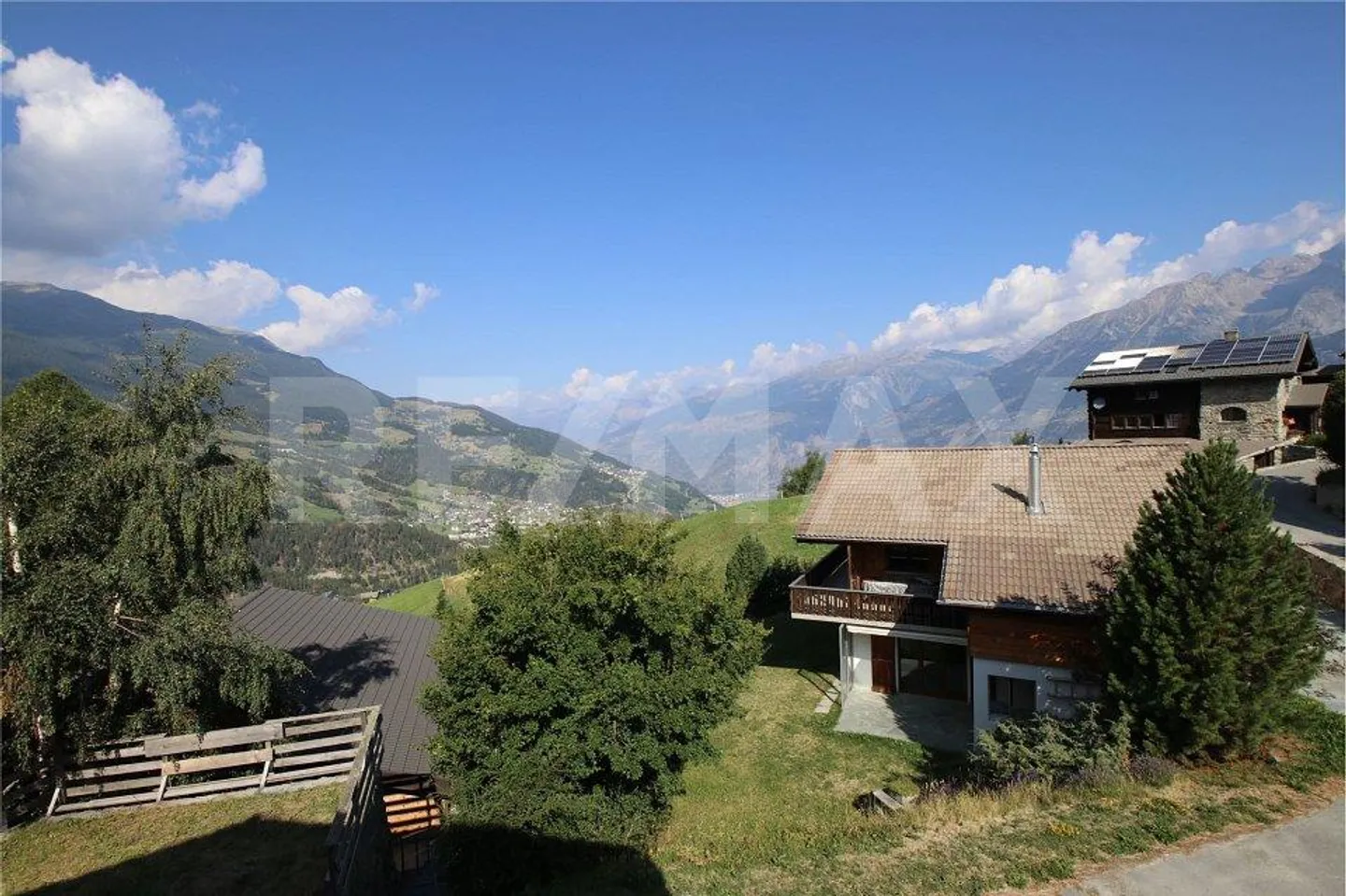 Chalet avec une vue magnifique sur la vallée du Rhône - Photo 9 sur 13