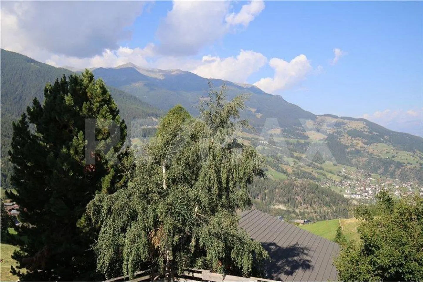 Chalet avec une vue magnifique sur la vallée du Rhône - Photo 10 sur 13