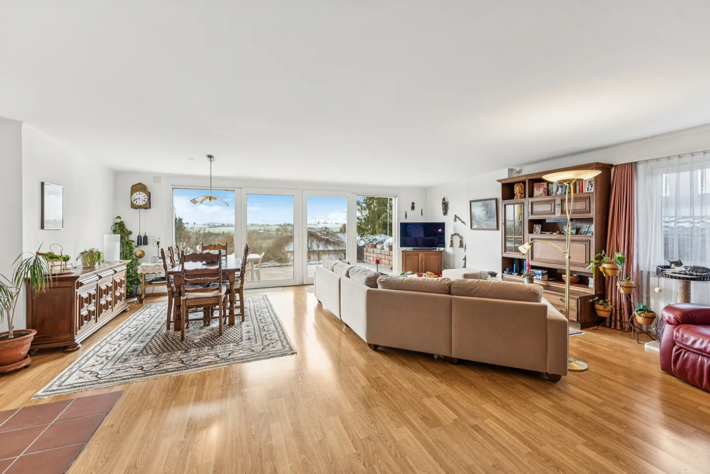 Charmantes Haus mit großem Potenzial - Foto 3 von 13