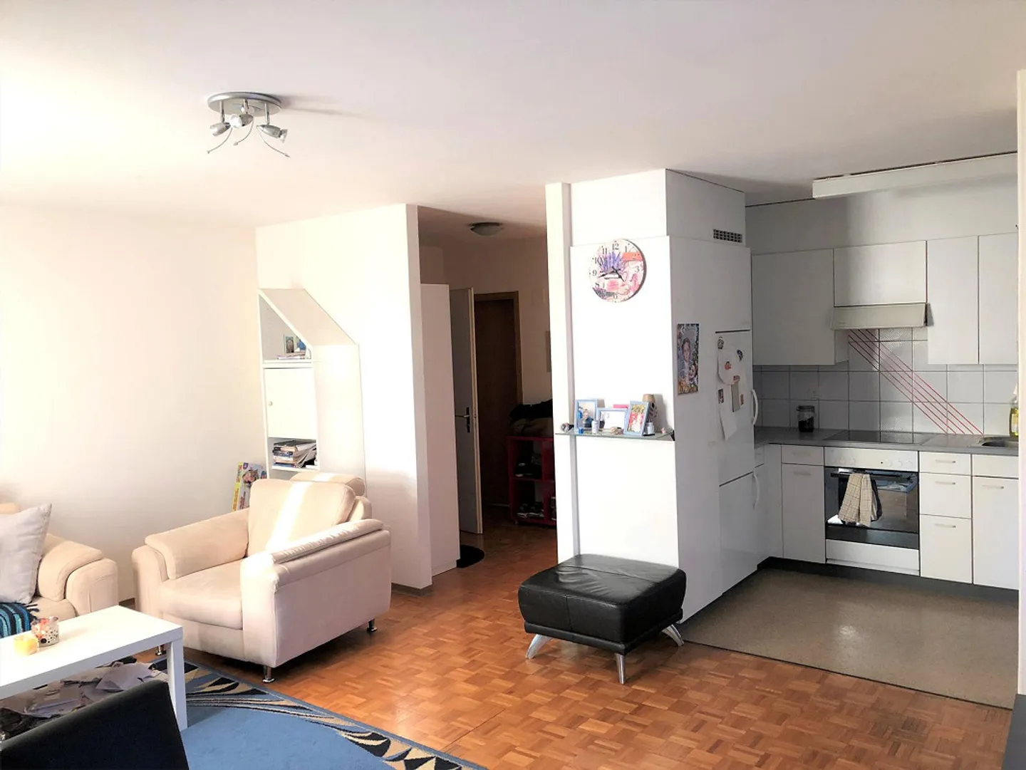 Geräumige Wohnung mit Sitzplatz - Foto 4 von 11