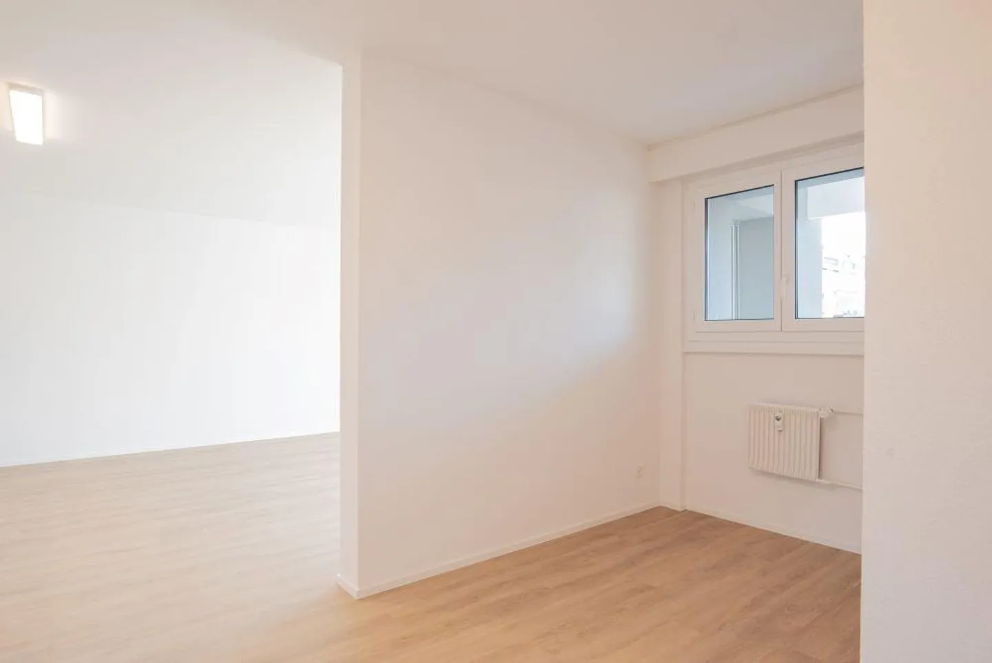 Renovated Apartment for Rent in Biel - Photo 4 of 7