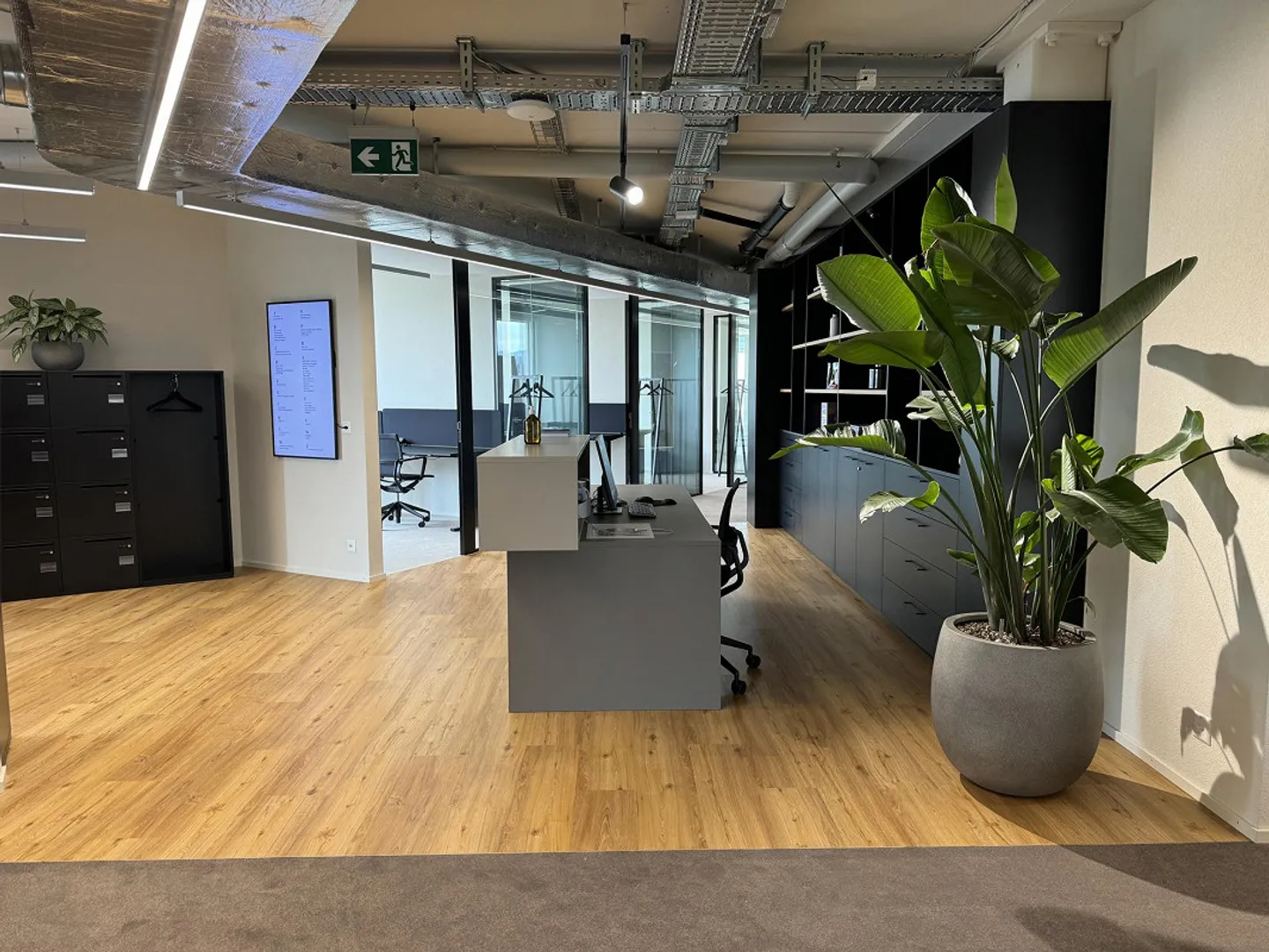 Ufficio completamente arredato per 2 postazioni di lavoro (Servizio tutto incluso) - Foto 10 di 11