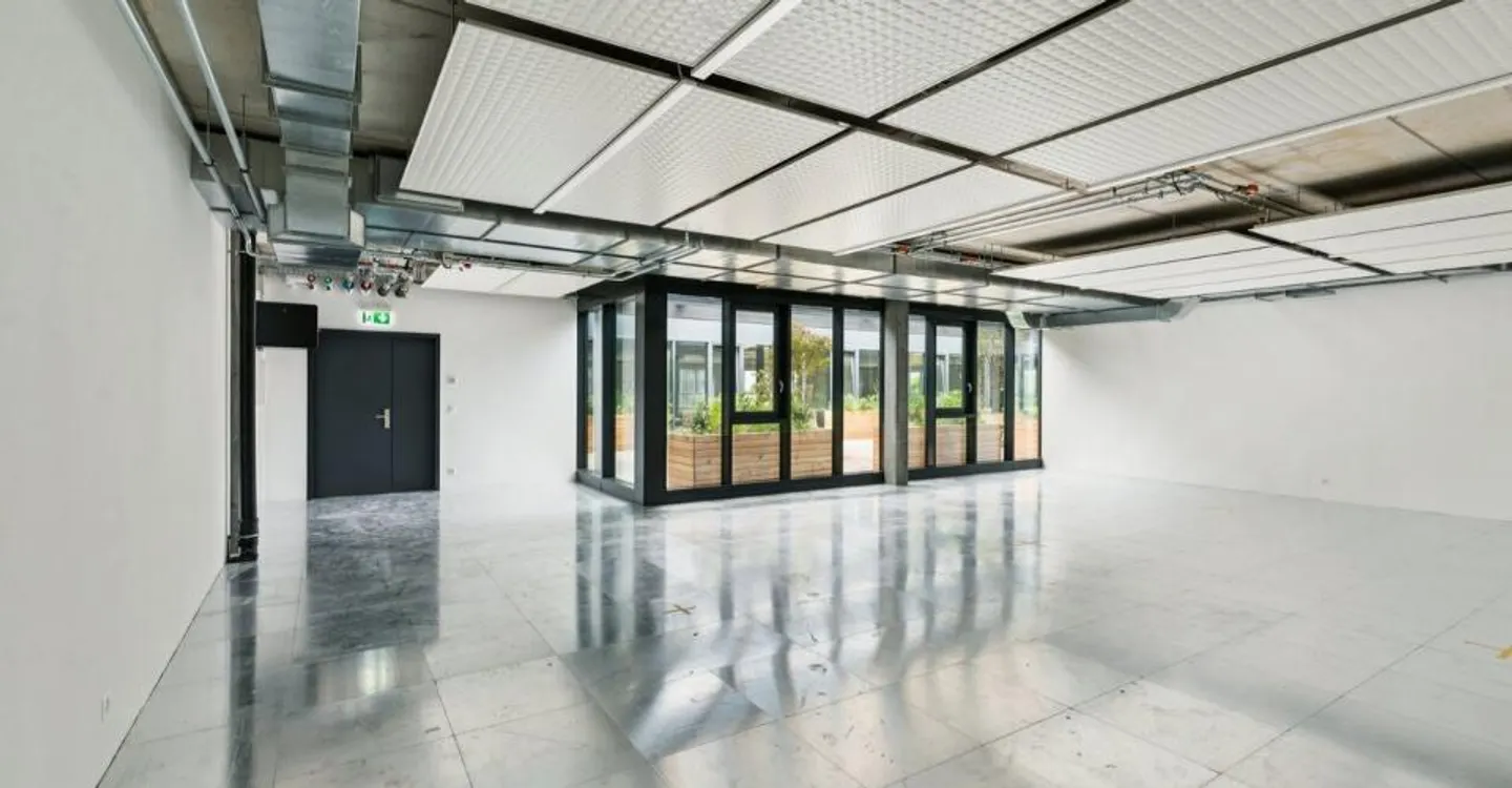 SPARK - 105,6 m2 - Spazio Laboratorio Plug & Play a Gland - Foto 2 di 10