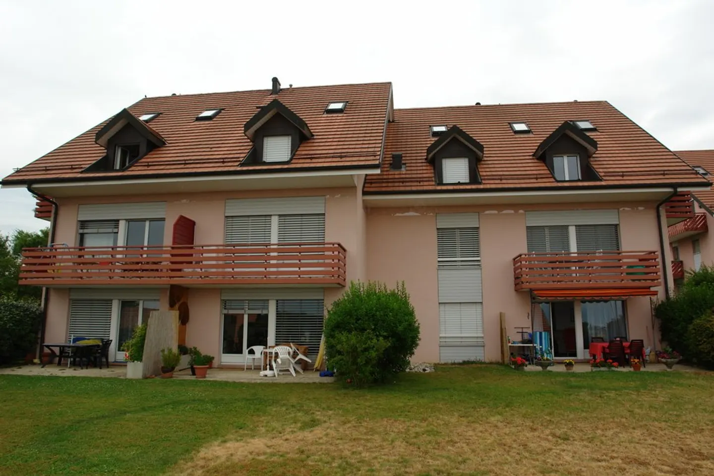 Bel Appartement avec Vue sur le Lac - Photo 2 sur 6