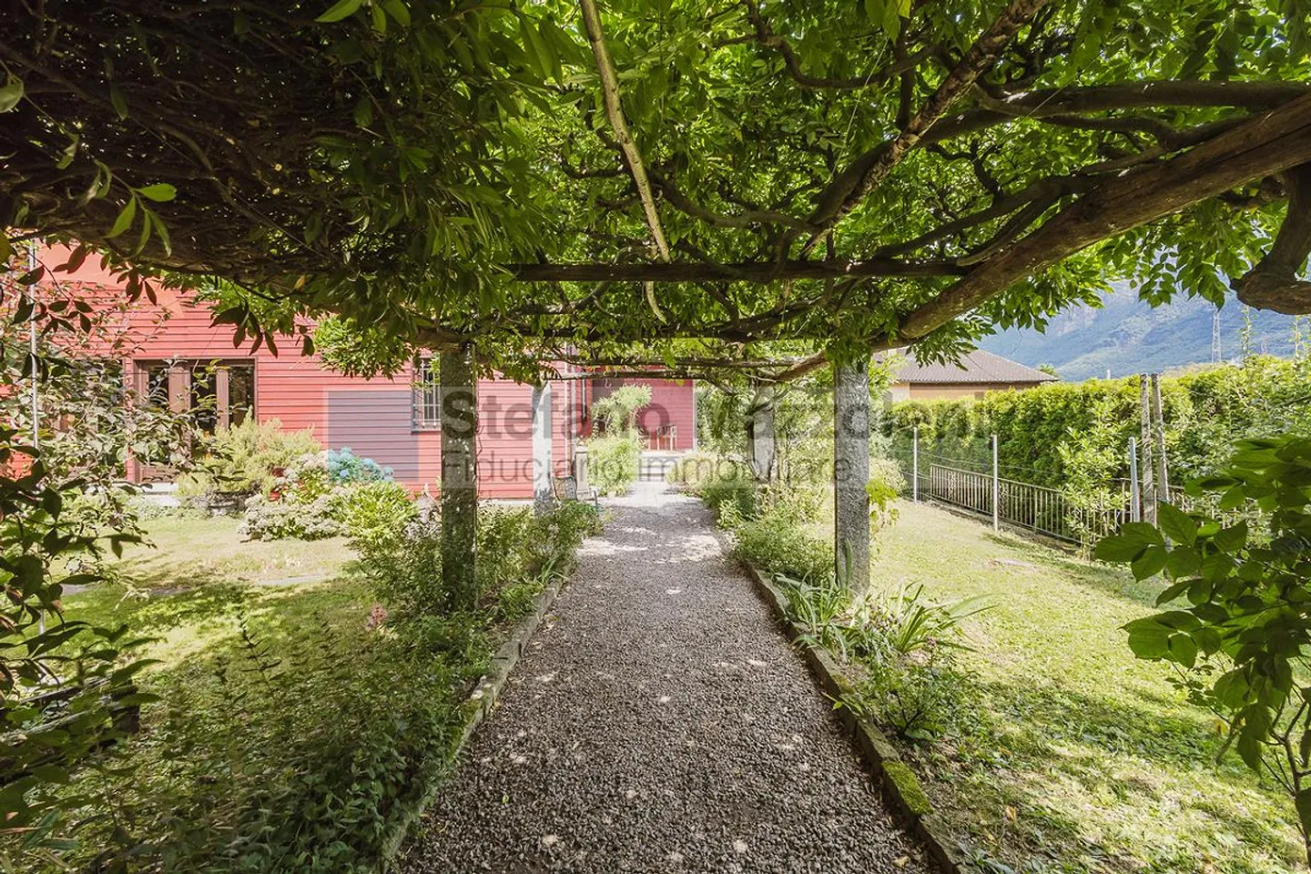 Per amanti dei cavalli - casa mq 190 abitabili - stalla e pascolo - Foto 1 di 25