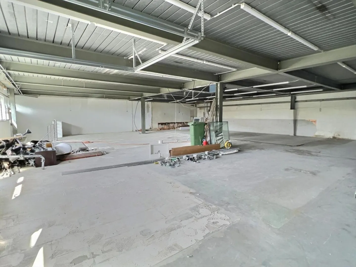 Artisanal 567 m2 in Brent - Photo 5 of 5