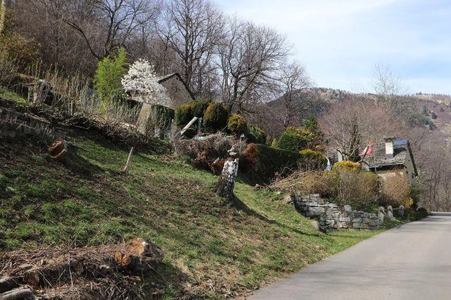 3 1/2-Room Rustic House with Garden in a Very Quiet, Sunny Location... - Photo 17 of 19