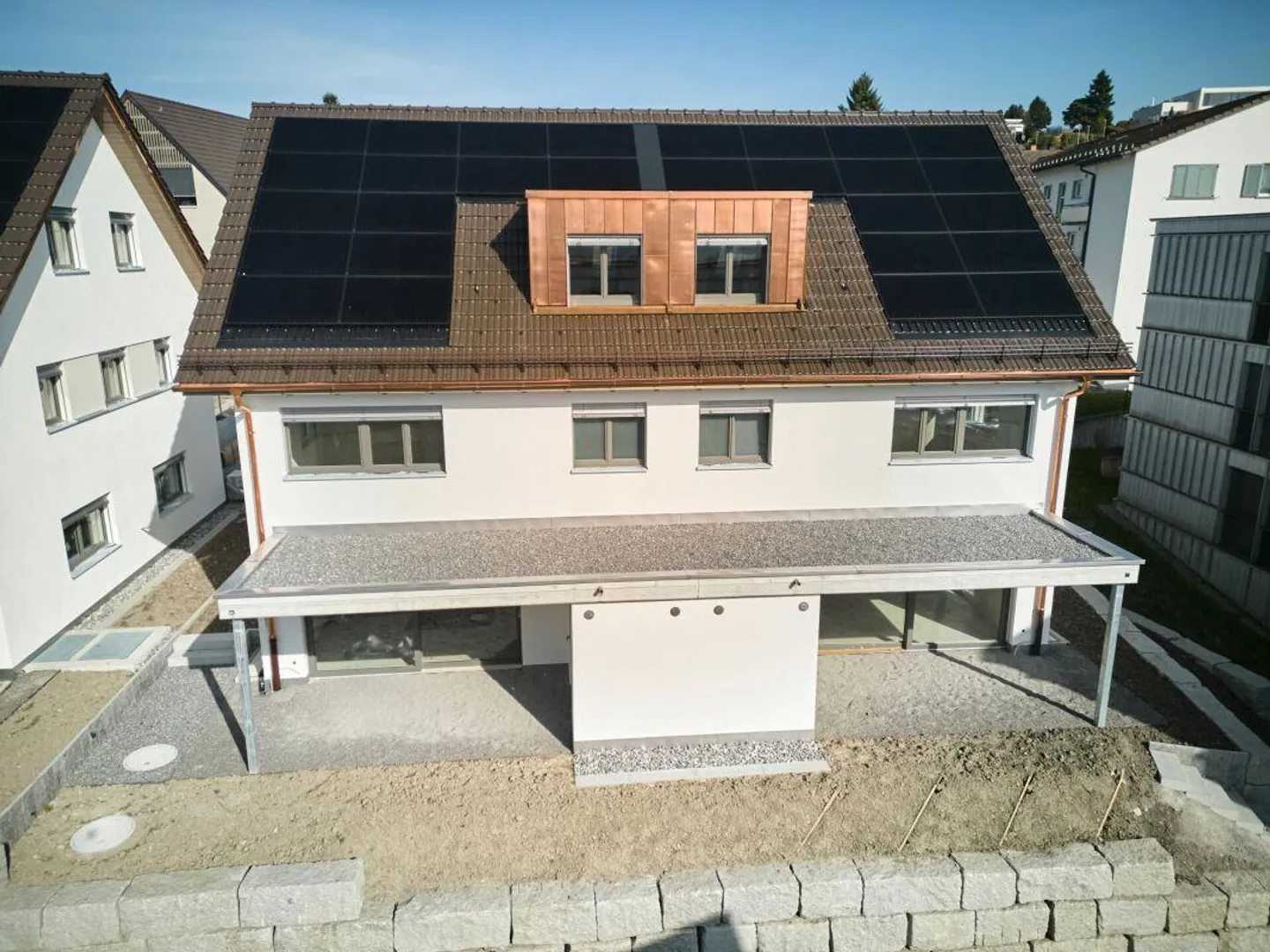 Maison double de 6 1/2 pièces avec surface de terrain utilisable - Photo 1 sur 5