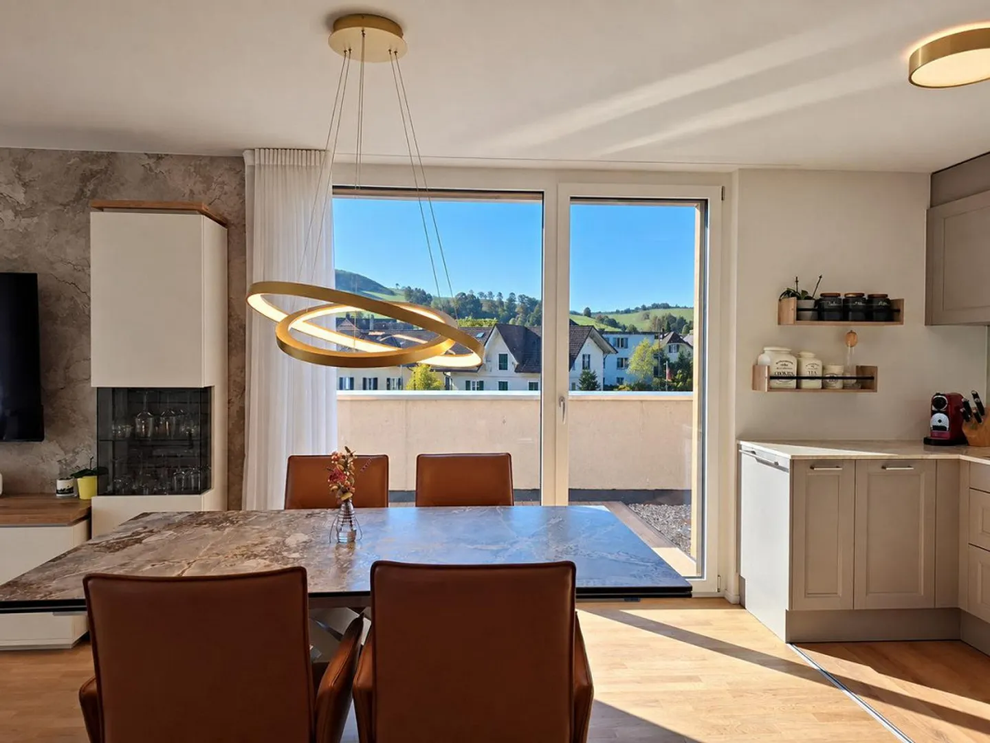 Appartement Attique Moderne avec Terrasse - Photo 3 sur 11