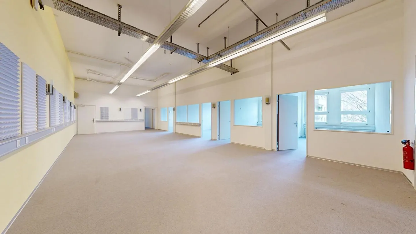 Espace commercial / bureau à louer | Schlachthofstrasse 1, Winterthur - Photo 2 sur 7