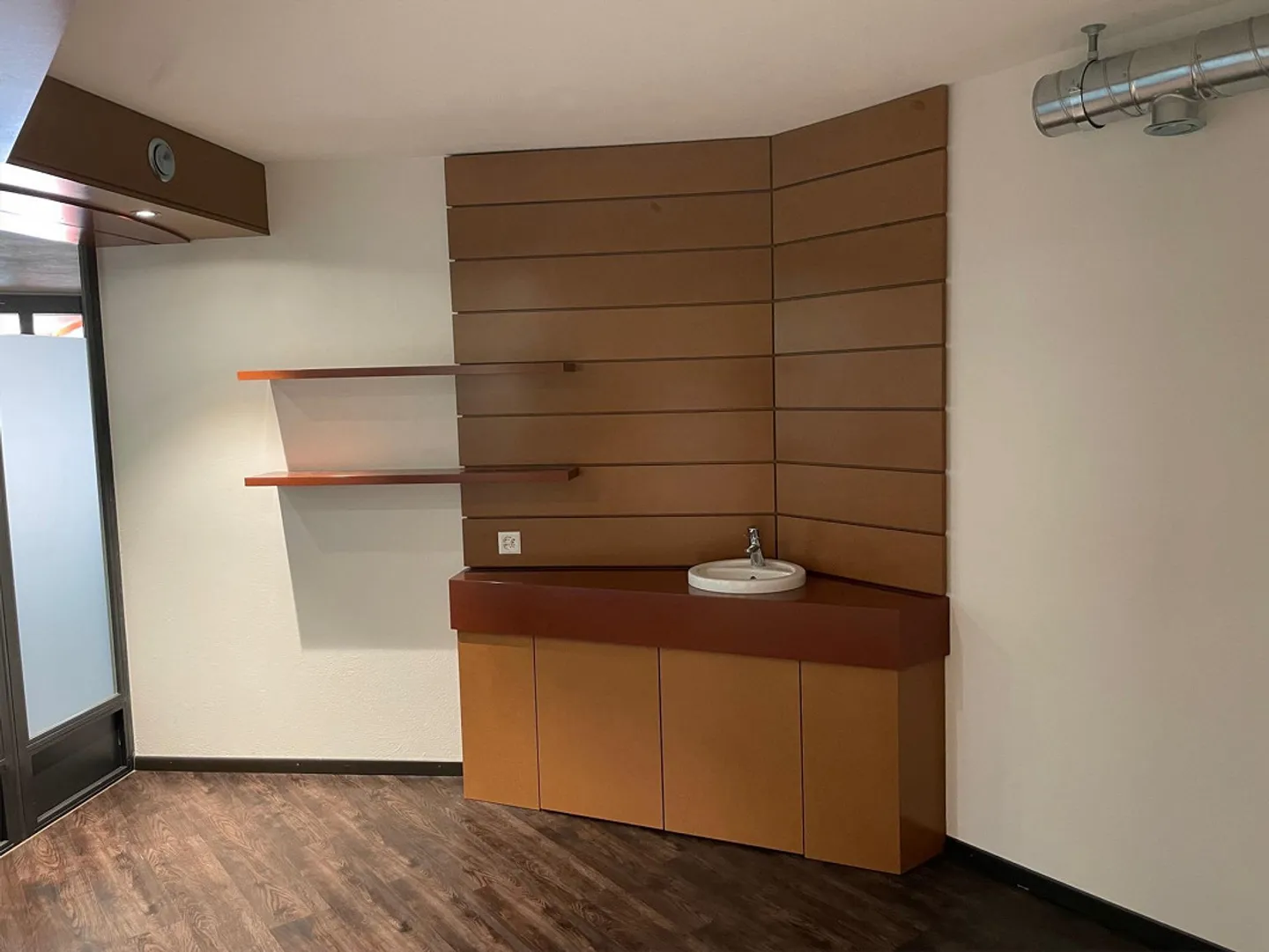 Frisch renovierte, freundliche Dienstleistungs- und Therapieräume - Photo 7 sur 14