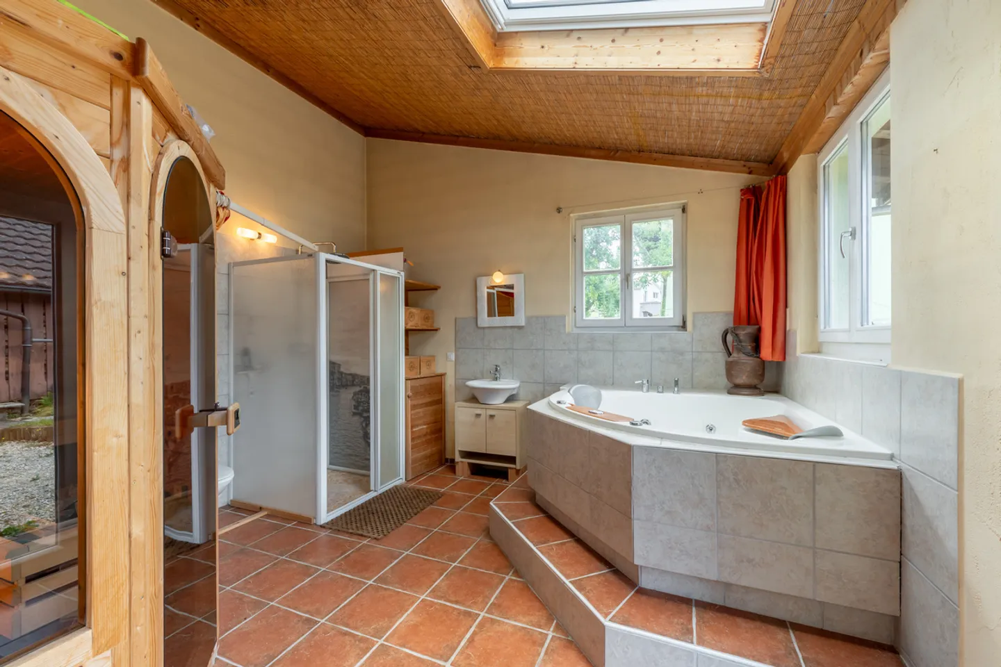 Charmante maison individuelle avec jardin et oasis de bien-être - Photo 9 sur 13